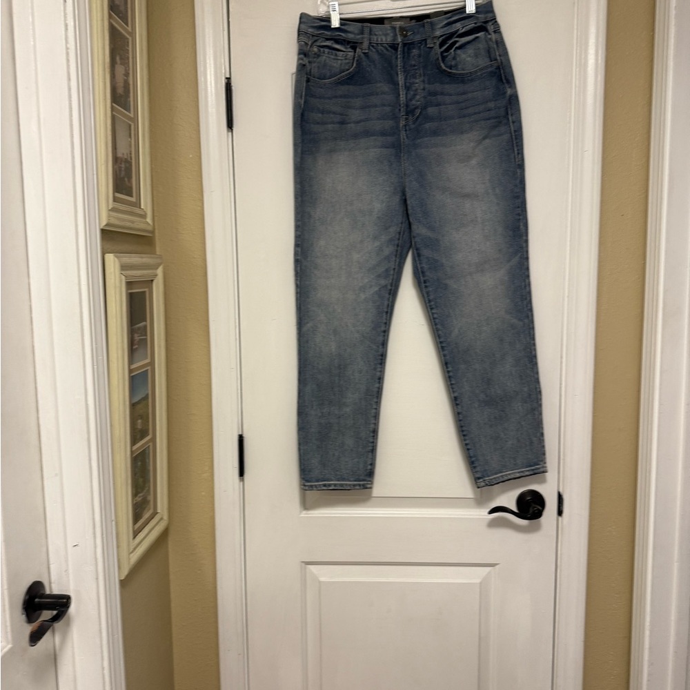 Torrid size 12 jeans. New with tags.
High wasted jeans.